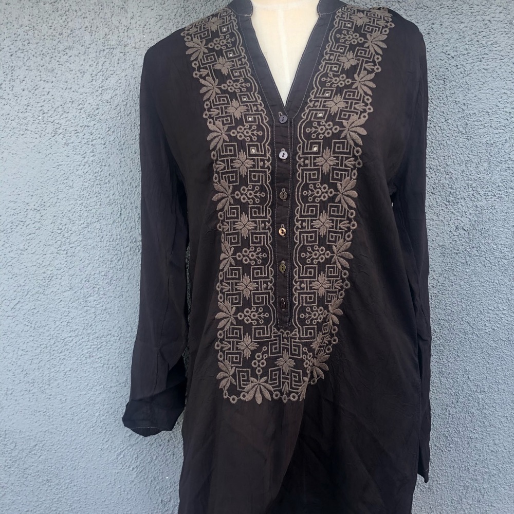 Johnny Was embroidered tunic size xs